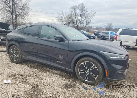 2021 Ford Mustang Mach-E Select z USA, uszkodzony, nr VIN 3FMTK1SS4MMA02103